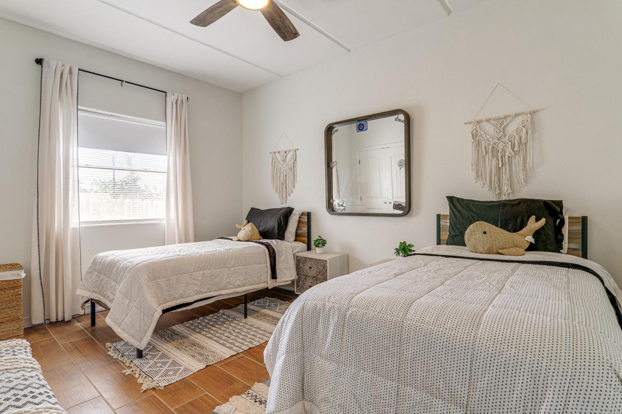 Luxe South Padre Condo With Pool - Walk To Beach! South Padre Island Esterno foto